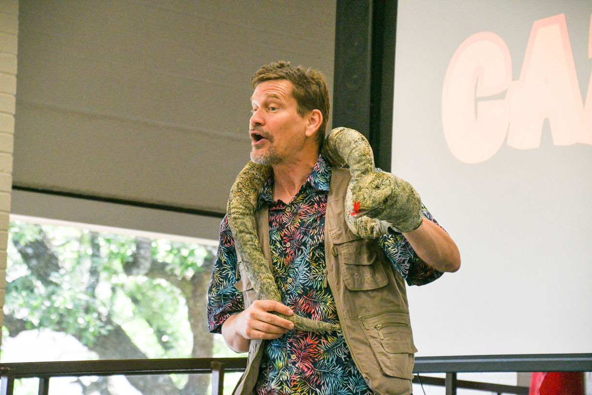 Singing zoologist Lucas Miller visits Bryan library